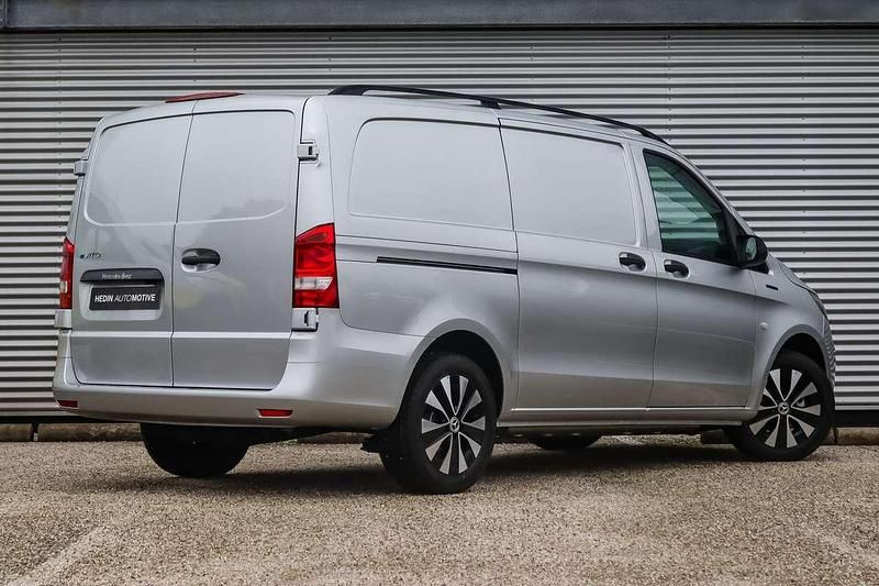 Nieuw Mercedes Vito 85 kW (116 PK) 2025 Zilver Van