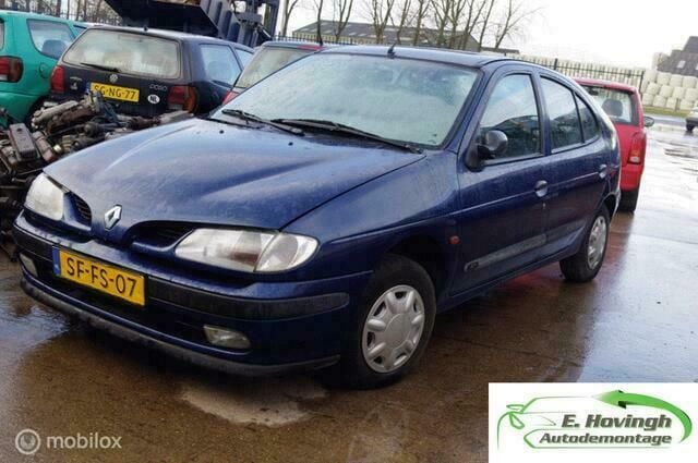 Blauw Gebruikt 1997 Renault Mégane Hatchback | € 850 (Super prijs) - Afbeelding 1/4