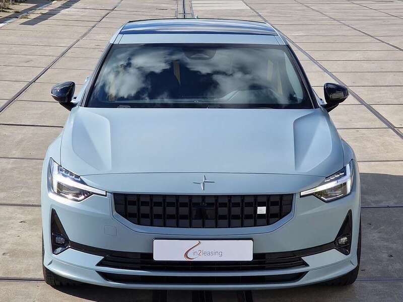 Grijs, metallic lak Gebruikt 2023 Polestar 2 Sedan | € 49.750 - Afbeelding 1/4