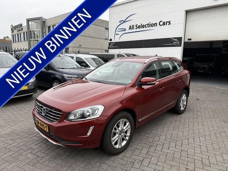 Rood Gebruikt 2015 Volvo XC60 Summum SUV | € 19.950 (Goede deal) - Afbeelding 1/4