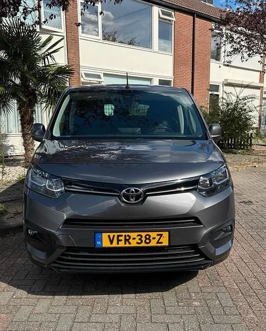 Gebruikt 2020 Toyota Proace City City Van | € 15.950 - Afbeelding 1/4