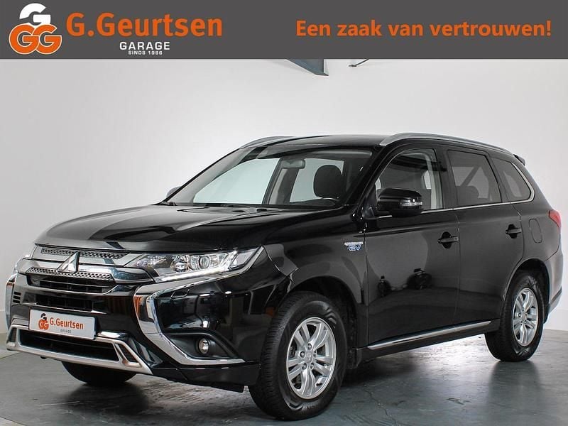 Zwart Gebruikt 2020 Mitsubishi Outlander P-HEV SUV | € 19.400 (Super prijs) - Afbeelding 1/4