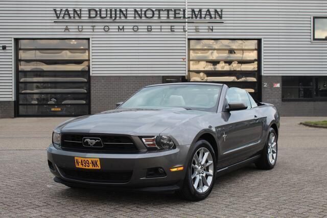 Grijs Gebruikt 2010 Ford Mustang Cabriolet | € 22.950 (Iets duurder) - Afbeelding 1/4
