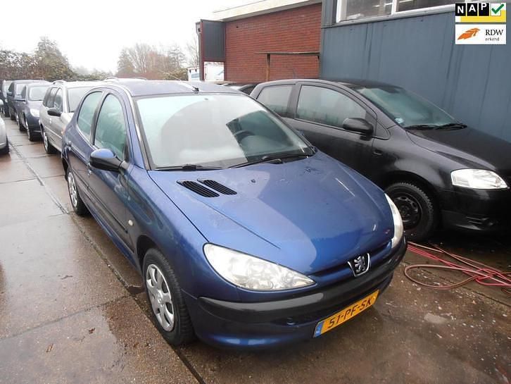 Blauw Gebruikt 2004 Peugeot 206 Hatchback | € 1.250 (Goede deal) - Afbeelding 1/4