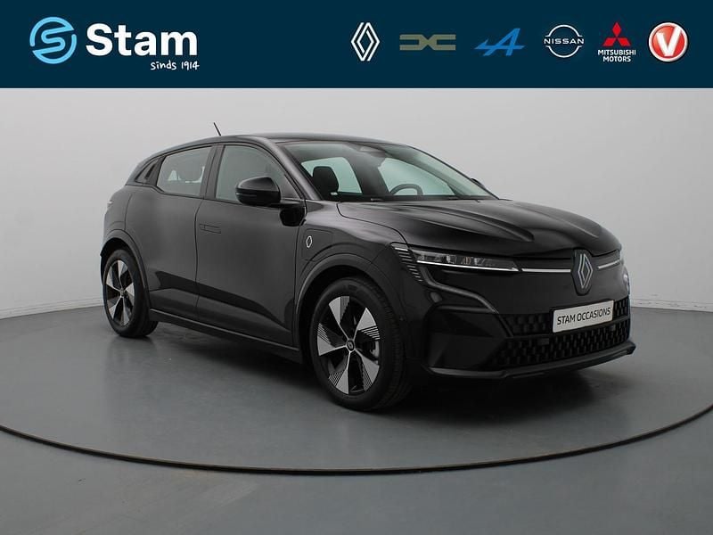 Zwart Gebruikt 2024 Renault Mégane Evolution Hatchback | € 28.990 (Eerlijke prijs) - Afbeelding 1/4