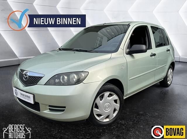 Groen Gebruikt 2006 Mazda 2 Exclusive MPV | € 1.990 (Eerlijke prijs) - Afbeelding 1/4