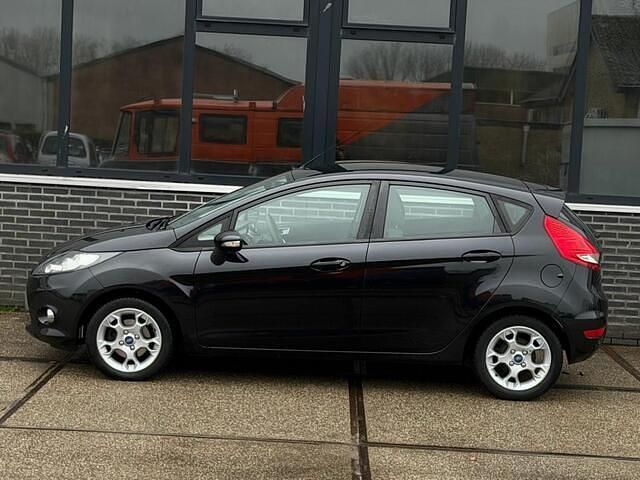 Occasion Ford Fiesta Titanium 82 PK (60 kW) 2012 Zwart (metallic) Hatchback