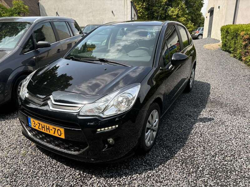 Zwart, metallic lak Gebruikt 2015 Citroën C3 PureTech Hatchback | € 4.985 (Eerlijke prijs) - Afbeelding 1/4