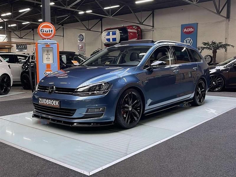 Blauw, metallic lak Gebruikt 2015 VW Golf VII Stationwagen | € 11.999 (Eerlijke prijs) - Afbeelding 1/4