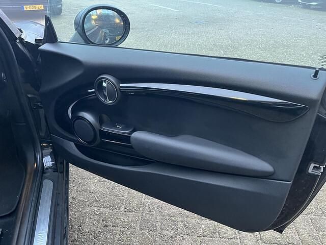 Occasion Mini ONE 102 PK (75 kW) 2018 Zwart Hatchback