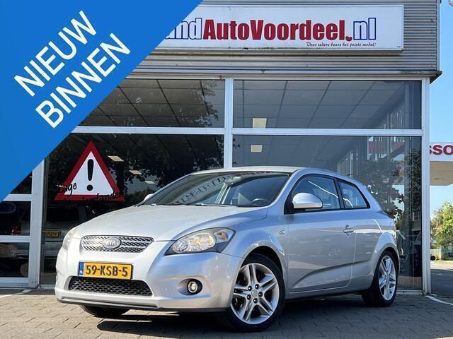 Grijs Gebruikt 2010 Kia ProCeed 2 Hatchback | € 3.999 - Afbeelding 1/4