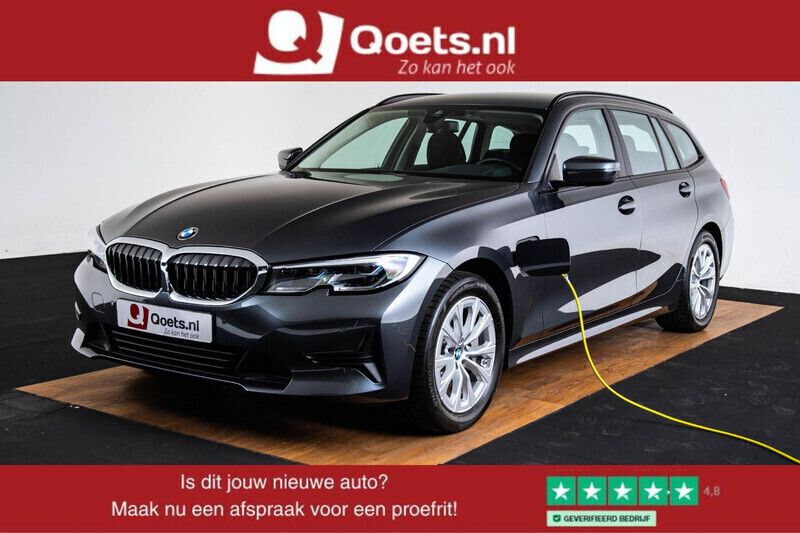 Grijs Gebruikt 2021 BMW 330e Executive Stationwagen | € 31.950 (Super prijs) - Afbeelding 1/4