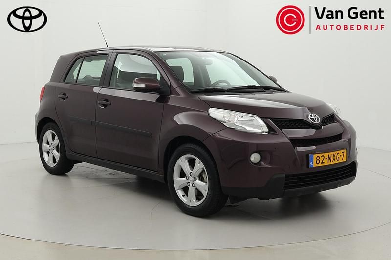 Paars Occasion 2011 Toyota Urban Cruiser Hatchback | € 8.999 (Duur) - Afbeelding 1/4