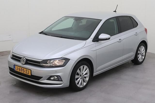 Grijs Gebruikt 2020 VW Polo Highline Hatchback | € 16.950 (Eerlijke prijs) - Afbeelding 1/4