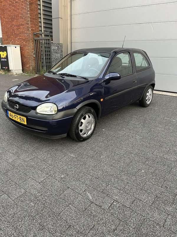 Occasion Opel Corsa 65 PK (47 kW) 2000 Blauw Hatchback
