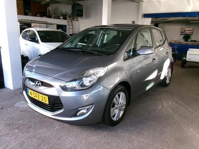 Grijs Gebruikt 2013 Hyundai ix20 Hatchback | € 4.500 (Eerlijke prijs) - Afbeelding 1/4