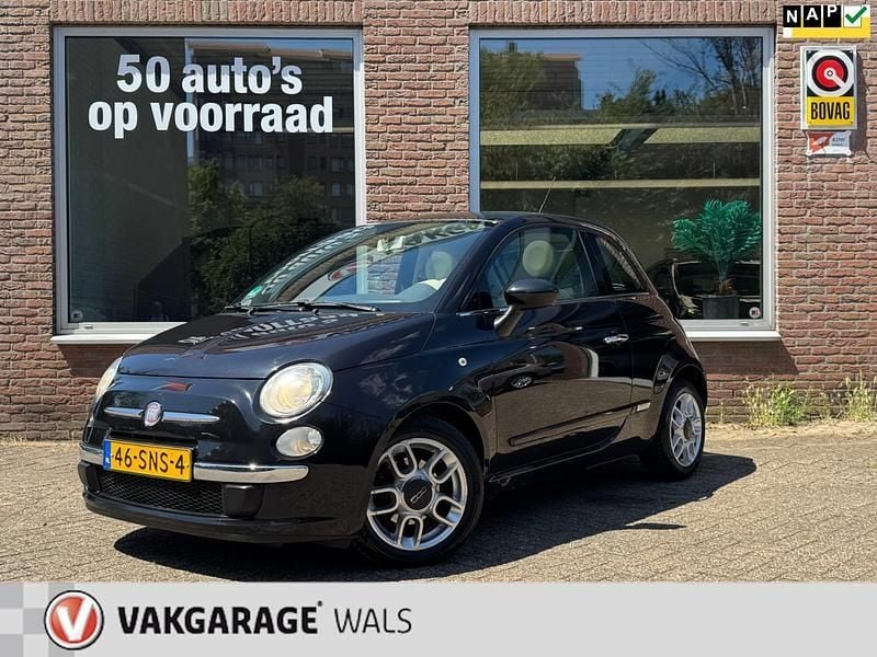 Zwart, metallic lak Gebruikt 2011 Fiat 500 Lounge Hatchback | € 4.950 (Eerlijke prijs) - Afbeelding 1/4