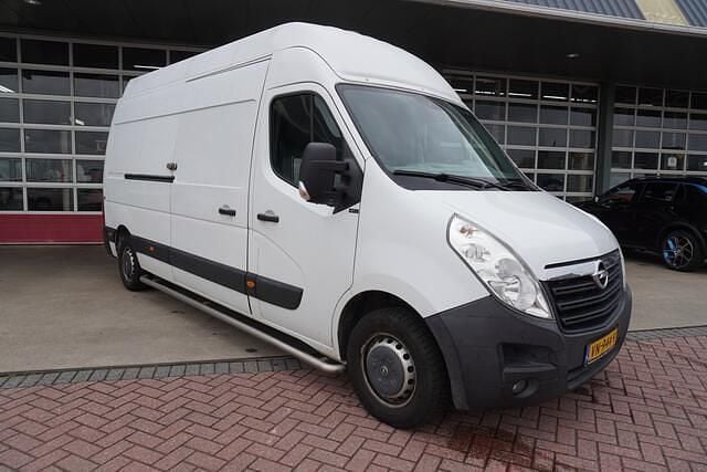 Wit Gebruikt 2015 Opel Movano Van | € 10.950 (Eerlijke prijs) - Afbeelding 1/4