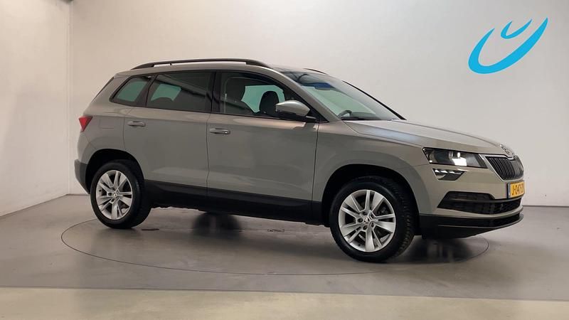 Grijs Gebruikt 2020 Skoda Karoq Business Line SUV | € 21.850 (Goede deal) - Afbeelding 1/3