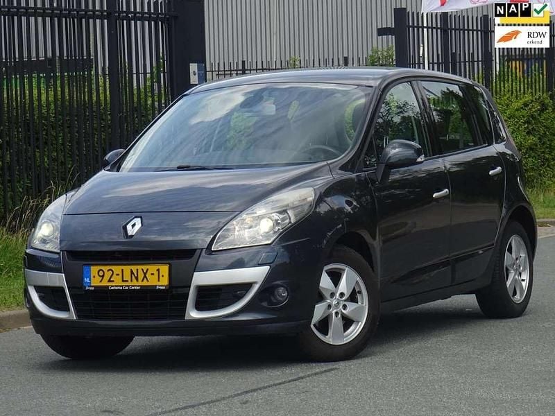 Grijs Gebruikt 2010 Renault Scénic III Dynamique MPV | € 2.999 (Goede deal) - Afbeelding 1/4