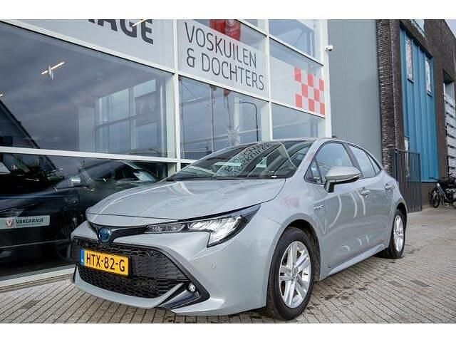 Grijs Occasion 2021 Toyota Corolla Hatchback | € 24.575 (Eerlijke prijs) - Afbeelding 1/4