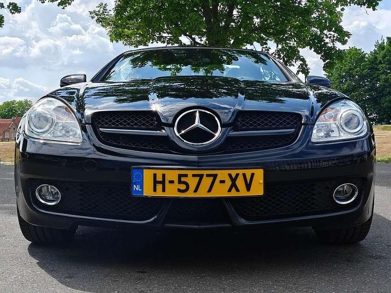 Zwart Gebruikt 2008 Mercedes SLK200 Cabriolet | € 12.000 (Eerlijke prijs) - Afbeelding 1/4