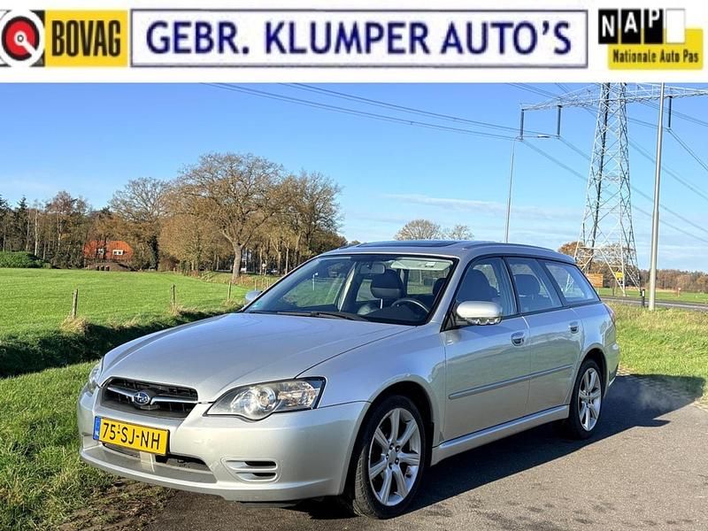 Grijs (metallic) Occasion 2006 Subaru Legacy Comfort Stationwagen | € 2.990 (Super prijs) - Afbeelding 1/4