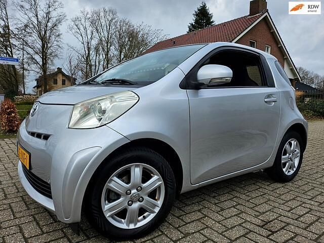 Occasion Toyota iQ 68 PK (50 kW) 2009 Grijs Hatchback