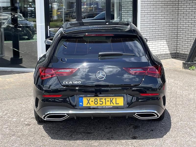 Occasion Mercedes CLA180 Shooting Brake AMG line 136 PK (100 kW) 2023 Zwart Stationwagen