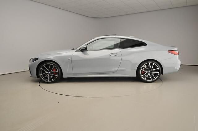 Grijs Gebruikt 2022 BMW 420 M Sport Coupé | € 34.900 (Eerlijke prijs) - Afbeelding 1/3
