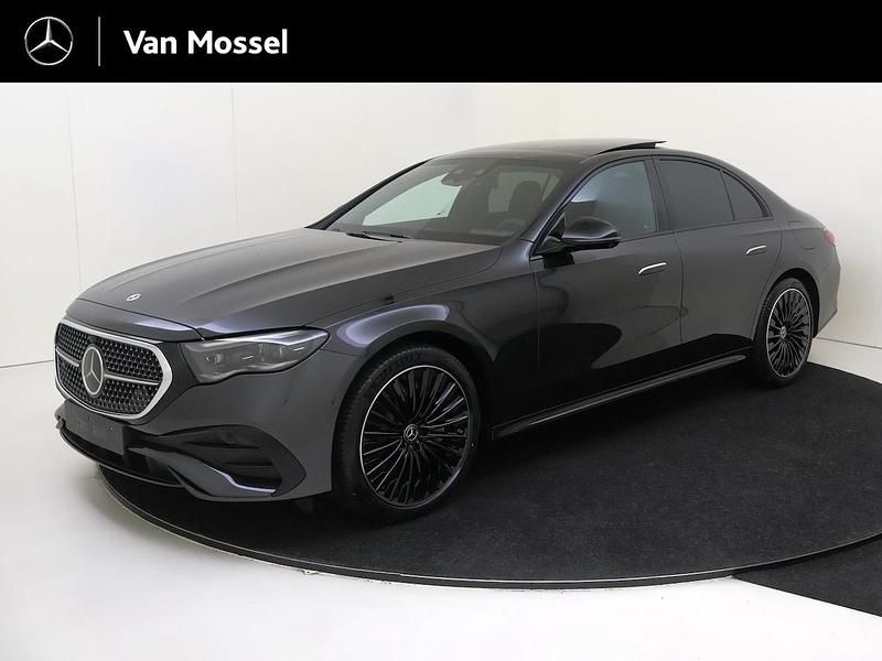 Grijs Nieuw 2025 Mercedes E300 Sport Edition Sedan | € 90.457 (Duur) - Afbeelding 1/4