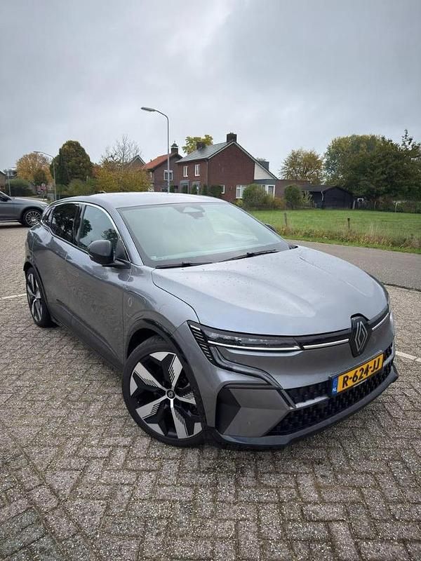 Gebruikt 2022 Renault Mégane IV Iconic | € 23.650 - Afbeelding 1/4