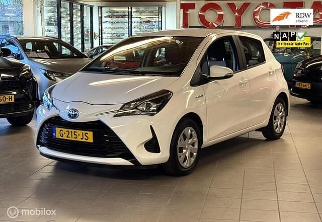 Wit Gebruikt 2019 Toyota Yaris Active Hatchback | € 15.450 (Eerlijke prijs) - Afbeelding 1/4