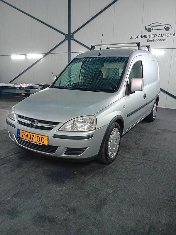 Gebruikt 2010 Opel Combo | € 2.350 (Eerlijke prijs) - Afbeelding 1/4