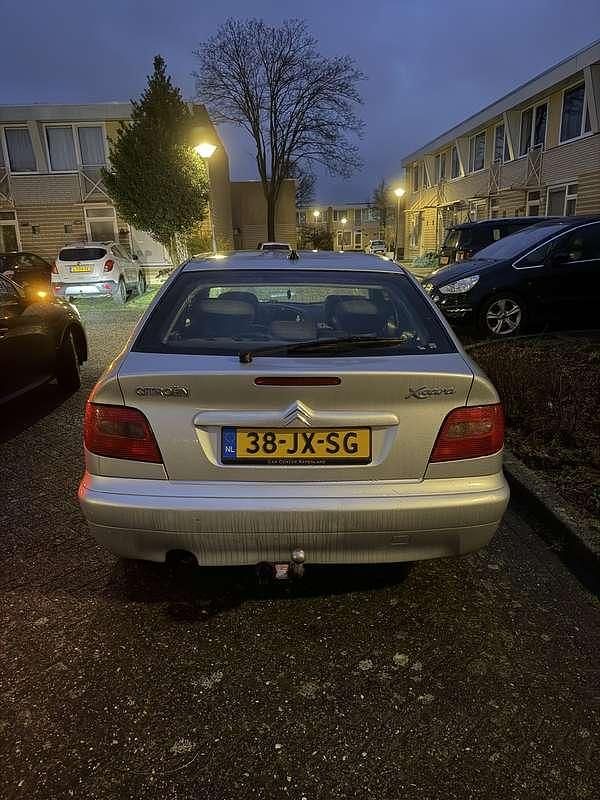 Occasion Citroën Xsara Comfort 109 PK (80 kW) 2002 Grijs Hatchback