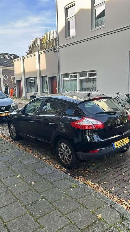 Zwart Gebruikt 2014 Renault Mégane III Expression Hatchback | € 5.750 (Eerlijke prijs) - Afbeelding 1/1
