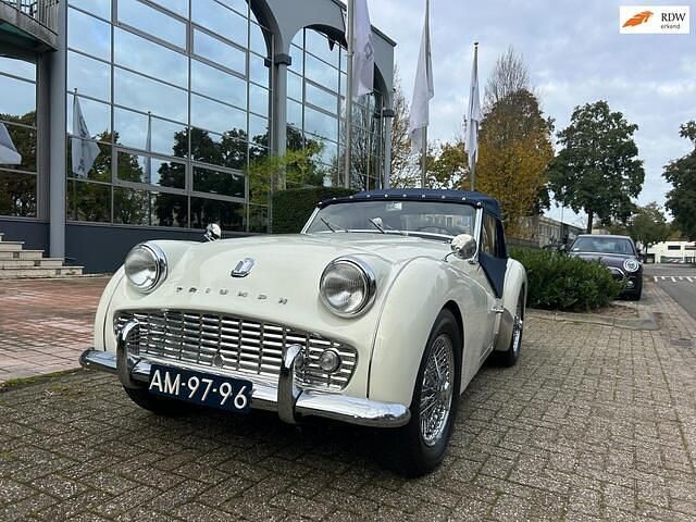 Wit Gebruikt 1957 Triumph TR3 | € 34.900 - Afbeelding 1/4