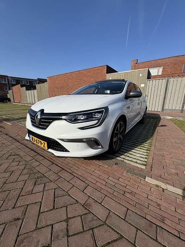 Wit Gebruikt 2017 Renault Mégane GT Line GT-Line Hatchback | € 11.250 (Eerlijke prijs) - Afbeelding 1/4