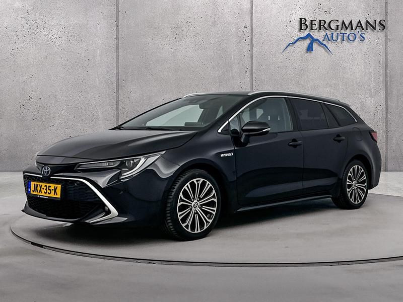 Zwart Occasion 2022 Toyota Corolla Executive Stationwagen | € 21.900 (Goede deal) - Afbeelding 1/4