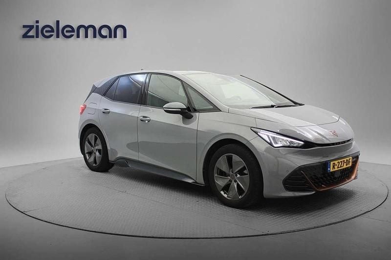 Grijs Gebruikt 2022 Cupra Born Hatchback | € 19.845 (Eerlijke prijs) - Afbeelding 1/4