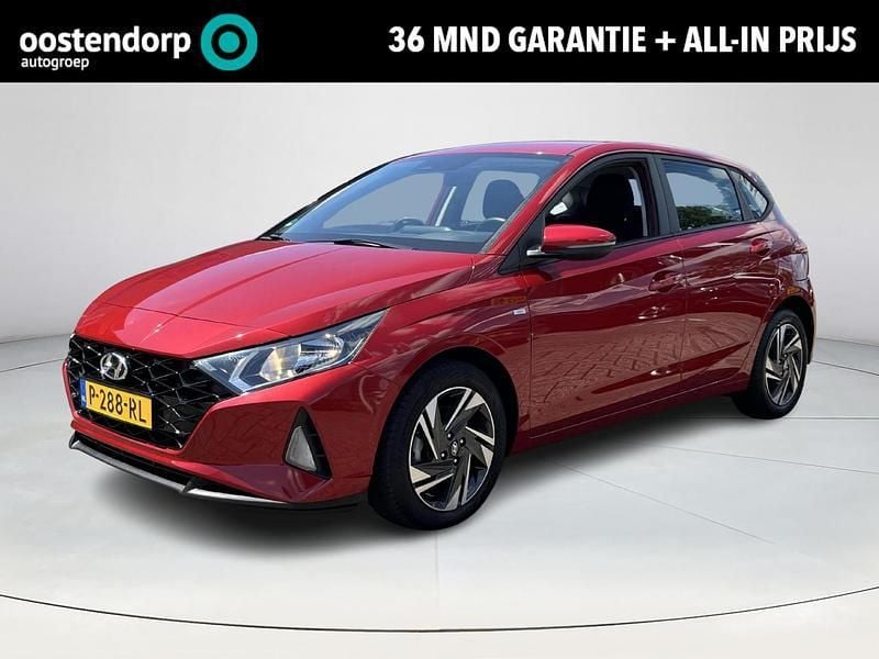 Rood Gebruikt 2022 Hyundai i20 Comfort Hatchback | € 16.940 (Eerlijke prijs) - Afbeelding 1/4