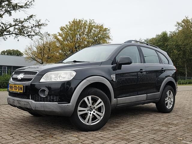Zwart Gebruikt 2006 Chevrolet Captiva SUV | € 2.299 (Eerlijke prijs) - Afbeelding 1/4