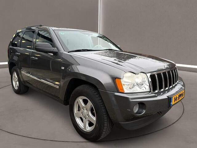 Occasion Jeep Grand Cherokee Laredo 218 PK (160 kW) 2008 Grijs (metallic) SUV