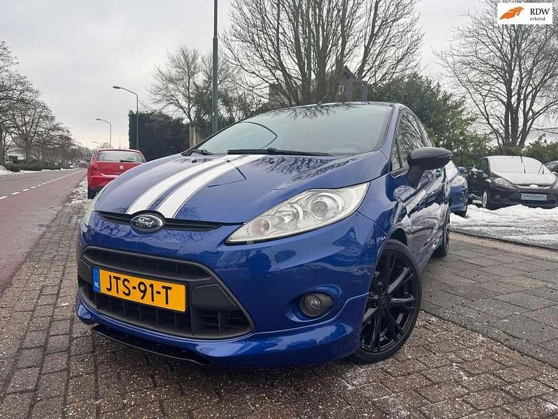Blauw (metallic) Occasion 2011 Ford Fiesta Metall Hatchback | € 5.995 (Eerlijke prijs) - Afbeelding 1/4