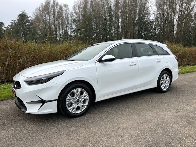 Wit Gebruikt 2022 Kia Ceed Sportswagon Stationwagen | € 23.350 (Eerlijke prijs) - Afbeelding 1/4