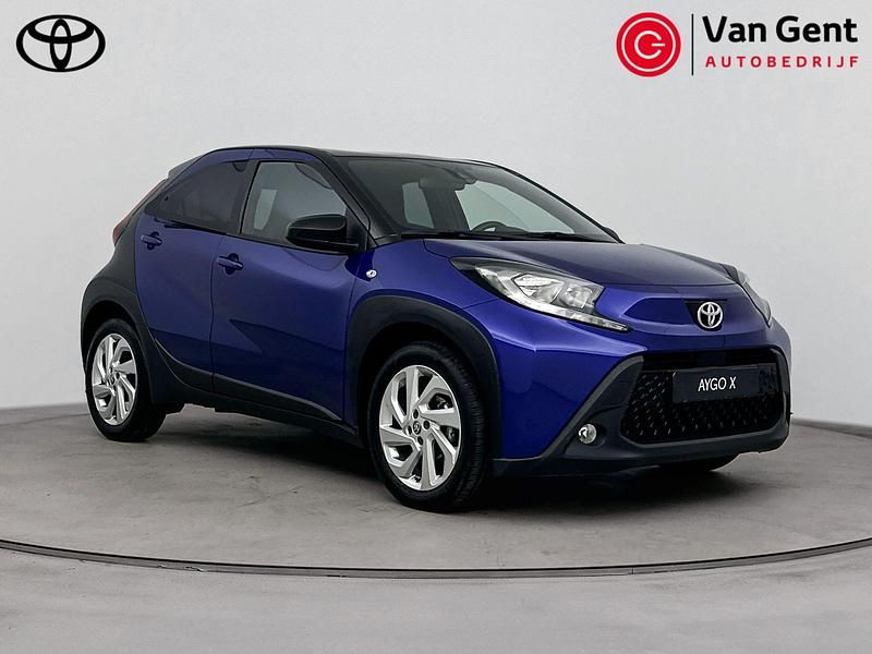 Blauw Gebruikt 2022 Toyota Aygo Pulse Hatchback | € 18.999 (Iets duurder) - Afbeelding 1/4