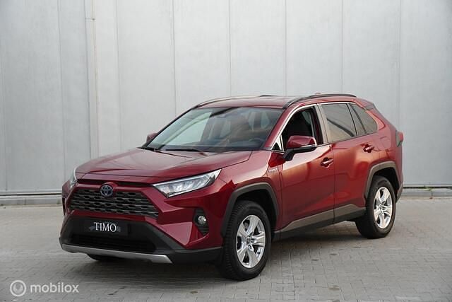 Rood Gebruikt 2019 Toyota RAV4 Active SUV | € 27.495 (Iets duurder) - Afbeelding 1/4