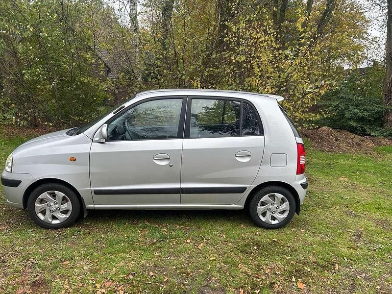 Zilver Gebruikt 2005 Hyundai Atos Dynamiq Hatchback | € 1.999 - Afbeelding 1/4