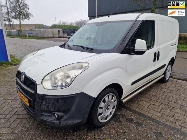 Wit Gebruikt 2011 Fiat Doblò MPV | € 1.999 (Goede deal) - Afbeelding 1/4