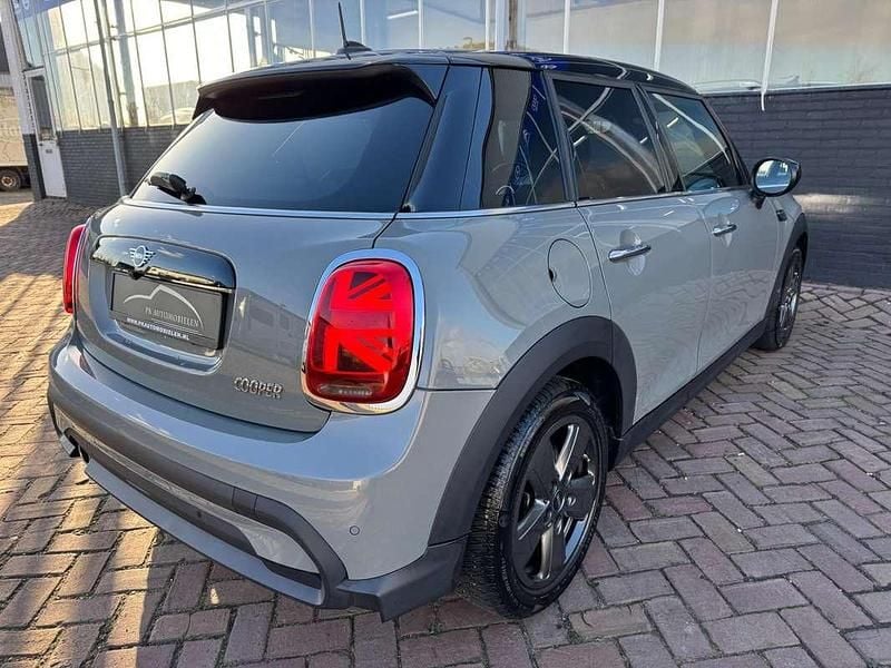Occasion Mini Cooper Essential 136 PK (100 kW) 2022 Grijs (metallic) Hatchback